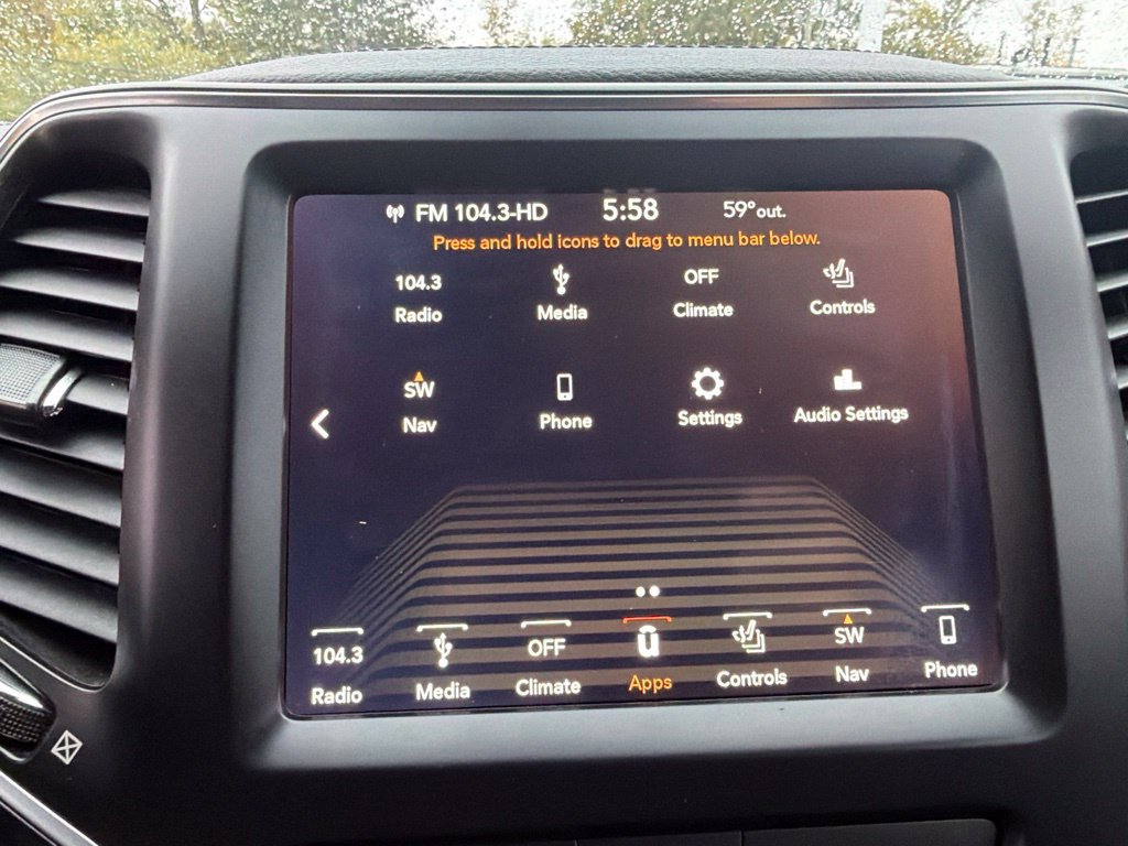 Used 2019 Jeep Cherokee Latitude w/ Cold Weather Group AWD/4WD image 23