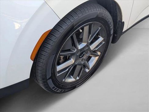 Used 2021 Kia Soul S image 21