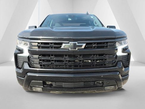 Used 2022 Chevrolet Silverado 1500 RST AWD/4WD image 2