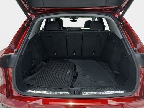 Certified 2025 Audi Q5 Premium w/ Convenience Package AWD/4WD image 11