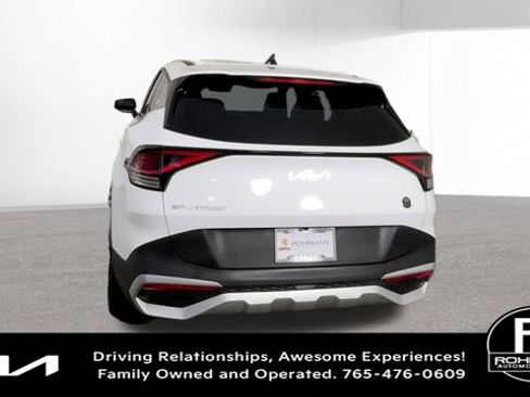 Used 2025 Kia Sportage EX image 8