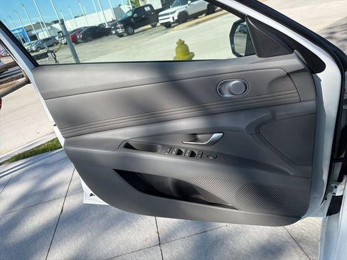 New 2026 Hyundai Elantra Sport FWD image 28