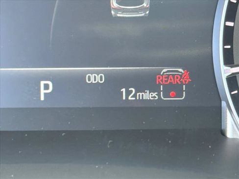 Used 2026 Toyota Highlander XLE AWD/4WD image 28