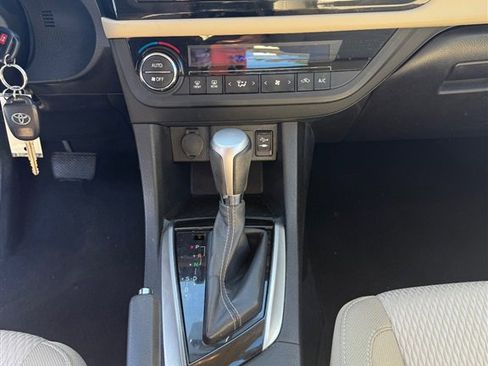 Used 2014 Toyota Corolla image 14