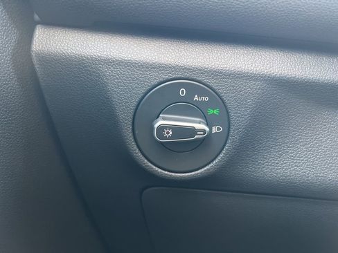 Used 2025 Volkswagen Jetta Sport image 17