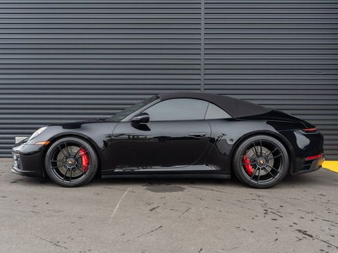 Used 2022 Porsche 911 Carrera GTS RWD image 2