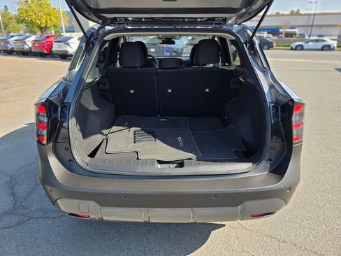 Used 2025 Nissan Kicks SV image 13
