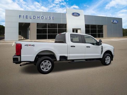 Used 2025 Ford F250 XLT AWD/4WD image 11