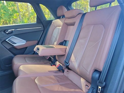 Used 2020 Audi Q3 2.0T Premium image 11