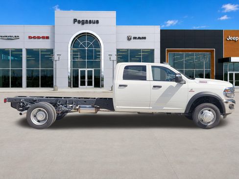 New 2026 RAM 5500 Tradesman w/ Chrome Appearance Group AWD/4WD image 7