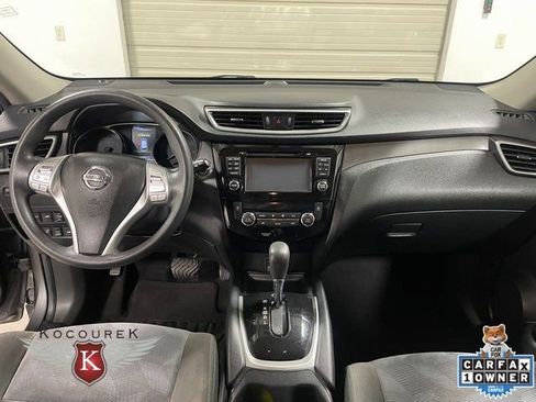 Used 2015 Nissan Rogue SV w/ SV Premium Package image 14