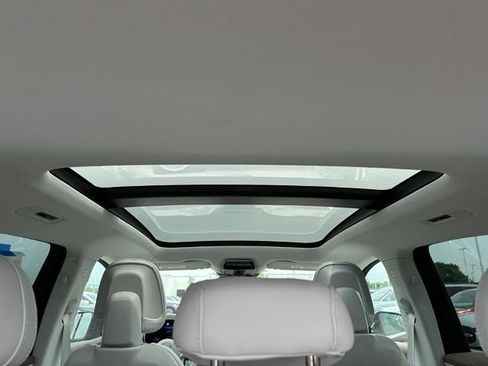 Used 2023 Mercedes-Benz EQE 350+ 4MATIC SUV w/ Exclusive Trim Package image 9