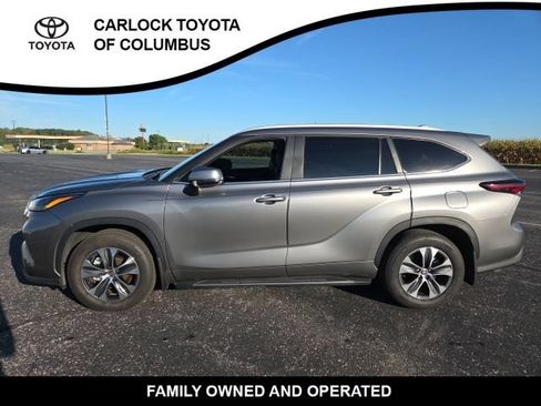 Used 2026 Toyota Highlander XLE AWD/4WD image 3