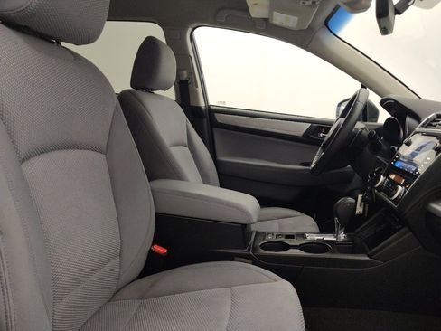 Used 2019 Subaru Outback 2.5i Premium image 21