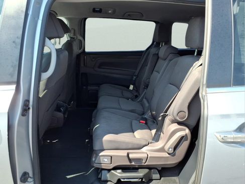 Used 2020 Honda Odyssey EX image 11