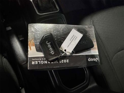 Used 2021 Jeep Wrangler Unlimited Sport image 31
