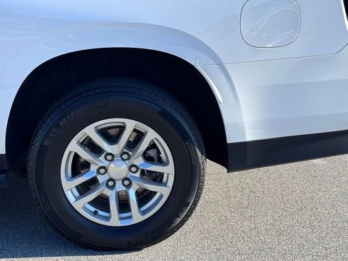 Used 2023 Chevrolet Suburban LT image 43