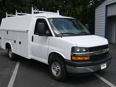 New 2025 Chevrolet Express 3500 w/ Power Convenience Package RWD image 7
