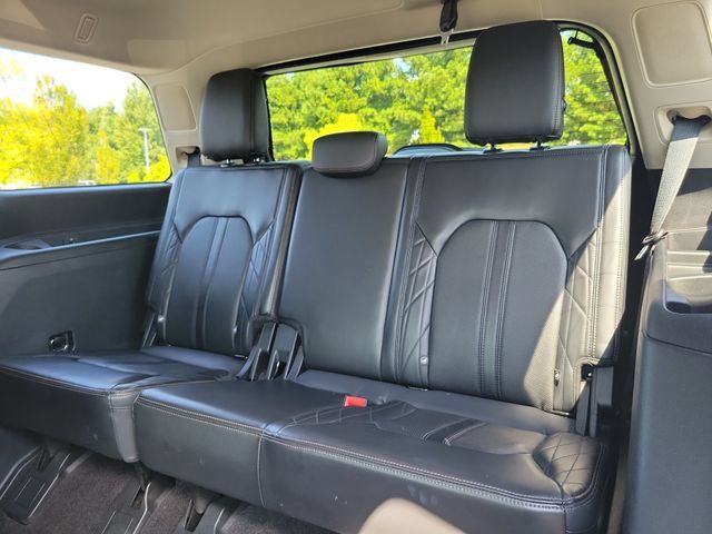 Used 2019 Ford Expedition Platinum RWD image 11