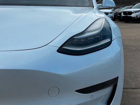 Used 2018 Tesla Model 3 RWD image 10