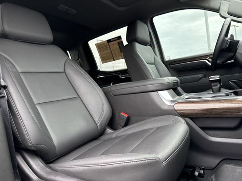 Certified 2025 Chevrolet Silverado 1500 LT Trail Boss w/ Convenience Package II image 33