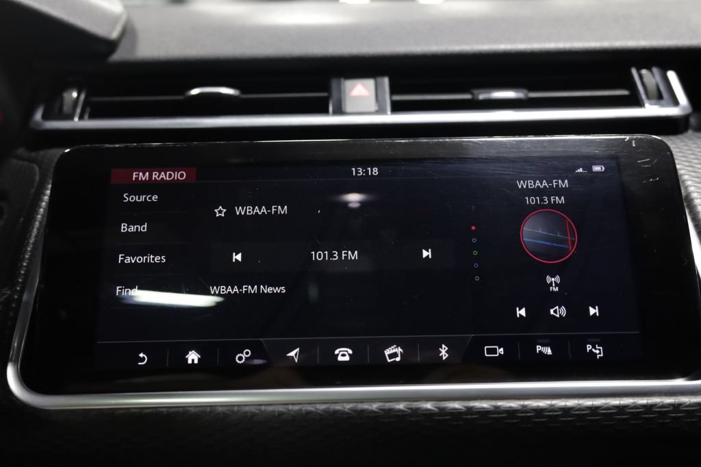 Used 2019 Land Rover Range Rover Velar R-Dynamic SE AWD/4WD image 48