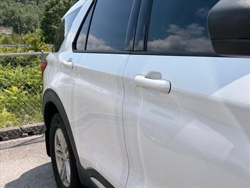 Used 2020 Ford Explorer XLT w/ Comfort Package AWD/4WD image 20