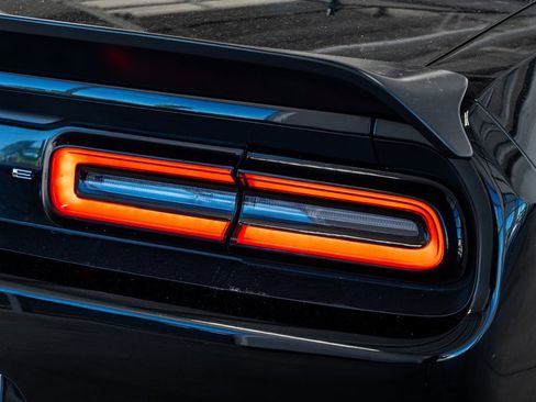 Used 2019 Dodge Challenger SRT Hellcat Redeye image 28