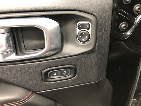 Certified 2024 Jeep Wrangler Unlimited Rubicon AWD/4WD image 18