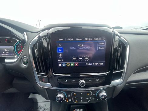 Used 2023 Chevrolet Traverse LT image 13