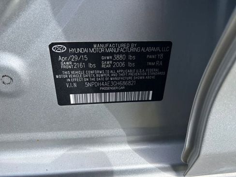 Used 2016 Hyundai Elantra SE FWD image 29