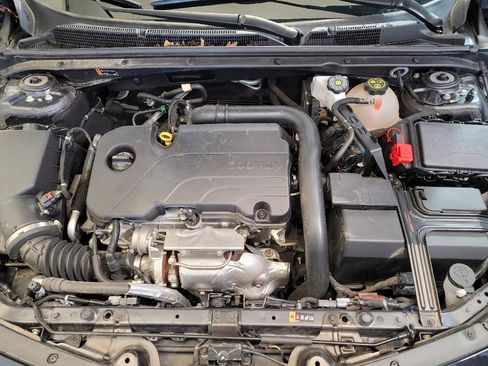 Used 2023 Chevrolet Malibu LS FWD image 30