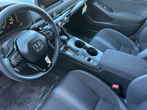 Used 2025 Honda Civic Sport image 10