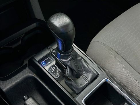 Used 2018 Toyota Tacoma SR image 19
