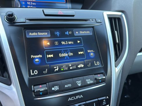 Used 2016 Acura TLX FWD image 19