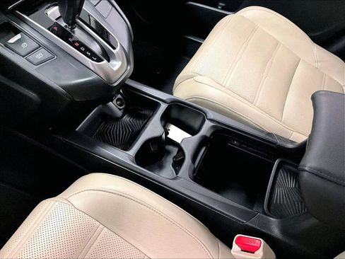 Used 2017 Honda CR-V Touring image 18