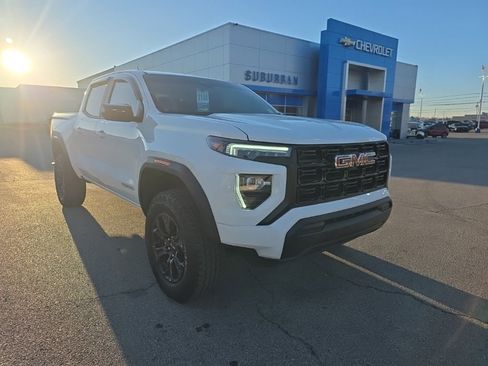 Used 2024 GMC Canyon Elevation image 3