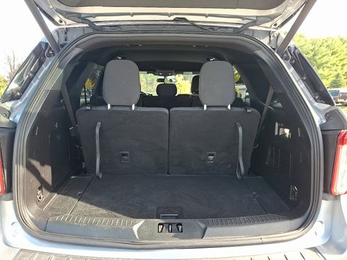 Used 2020 Ford Explorer XLT w/ Class III Trailer Tow Package image 28