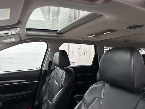 Used 2022 Kia Telluride S AWD/4WD image 32