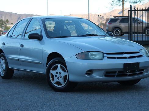 Used 2005 Chevrolet Cavalier Sedan w/ Preferred Equipment Group image 3