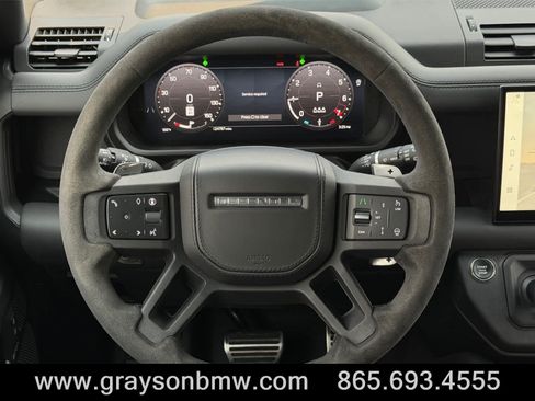 Used 2024 Land Rover Defender 110 V8 AWD/4WD image 27