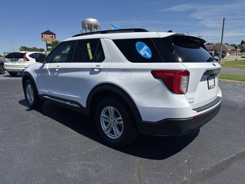 Used 2022 Ford Explorer XLT AWD/4WD image 9