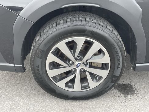 Certified 2024 Subaru Outback 2.5i image 11