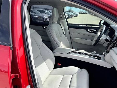 Used 2024 Volvo XC60 B5 Ultimate AWD/4WD image 9