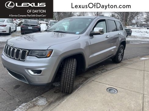 Used 2017 Jeep Grand Cherokee Limited w/ Luxury Group II image 8