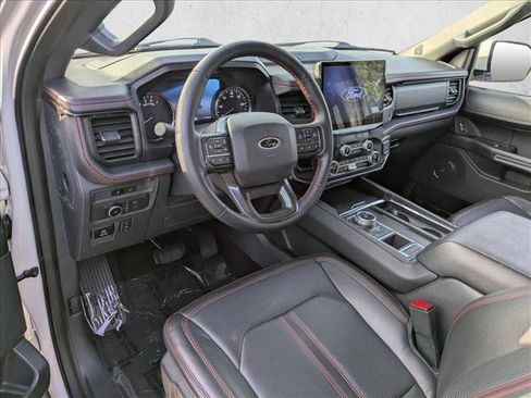 Used 2022 Ford Expedition Limited image 10