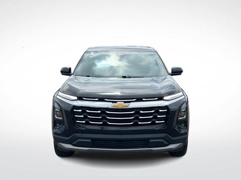 Used 2025 Chevrolet Equinox LT w/ Safety and Technology Package image 3