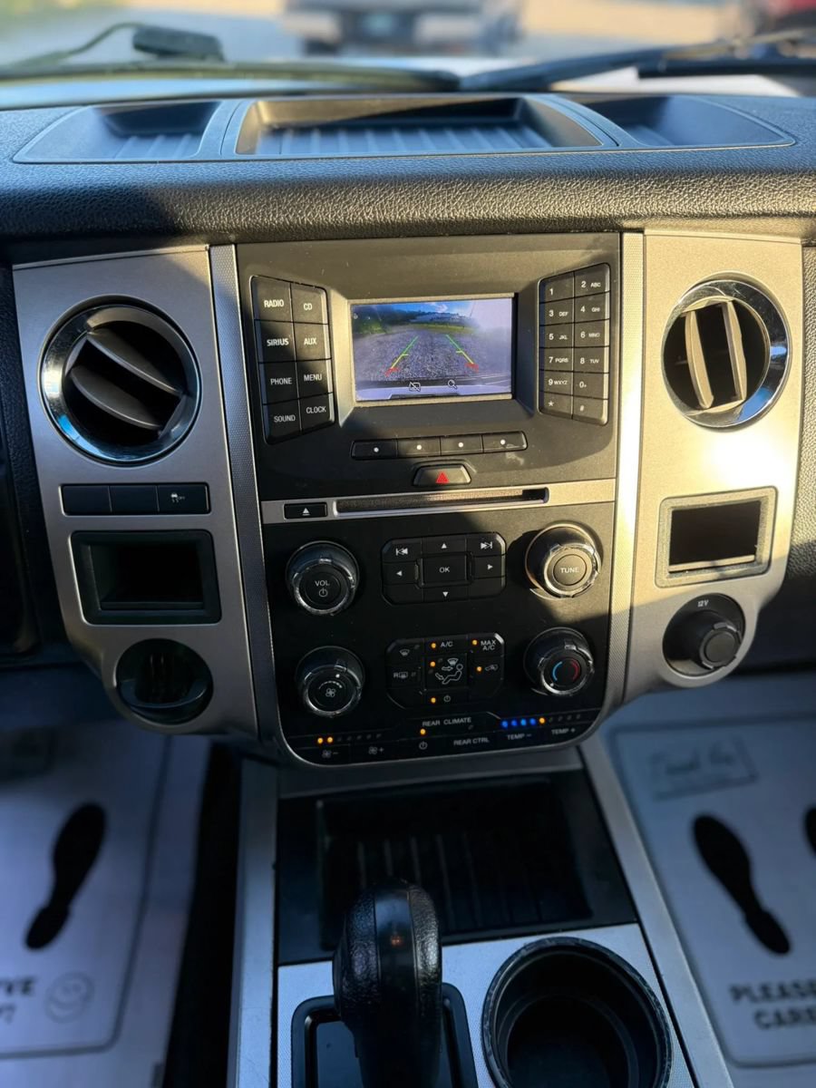 Used 2017 Ford Expedition XLT RWD image 14