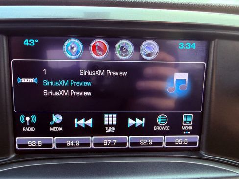 Used 2018 Chevrolet Silverado 2500 LT w/ LT Convenience Package image 41