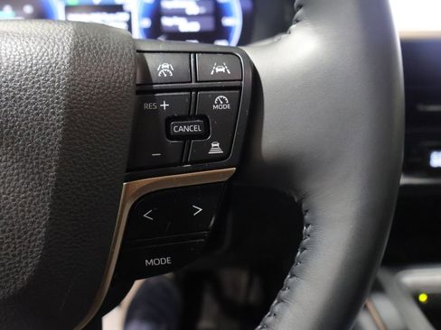 Certified 2023 Toyota Crown AWD/4WD image 36